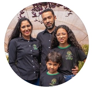 Glauber Cápolis e família